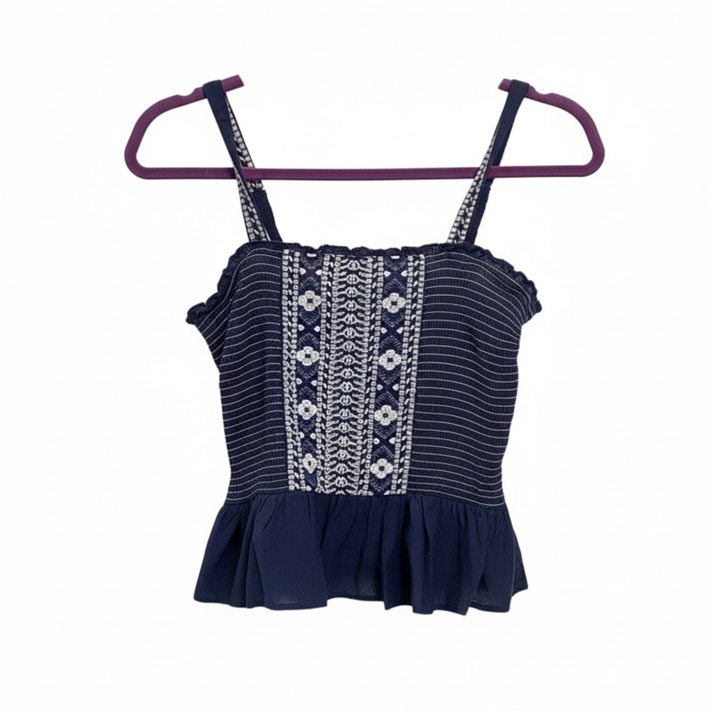 Fancy summer tank with beautiful detail